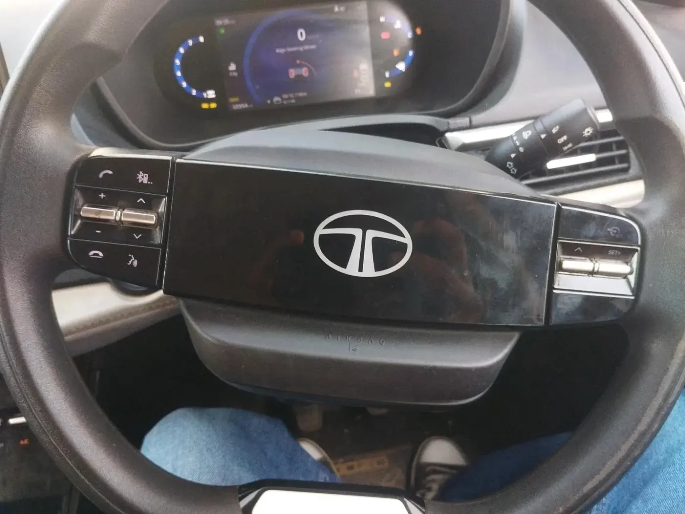 2024 Tata NEXON CREATIVE + 1.5 DIESEL, Diesel, Manual, 33,354 km, interior