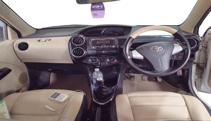 2017 Toyota Etios Liva V, Petrol, Manual, 98,250 km, interior
