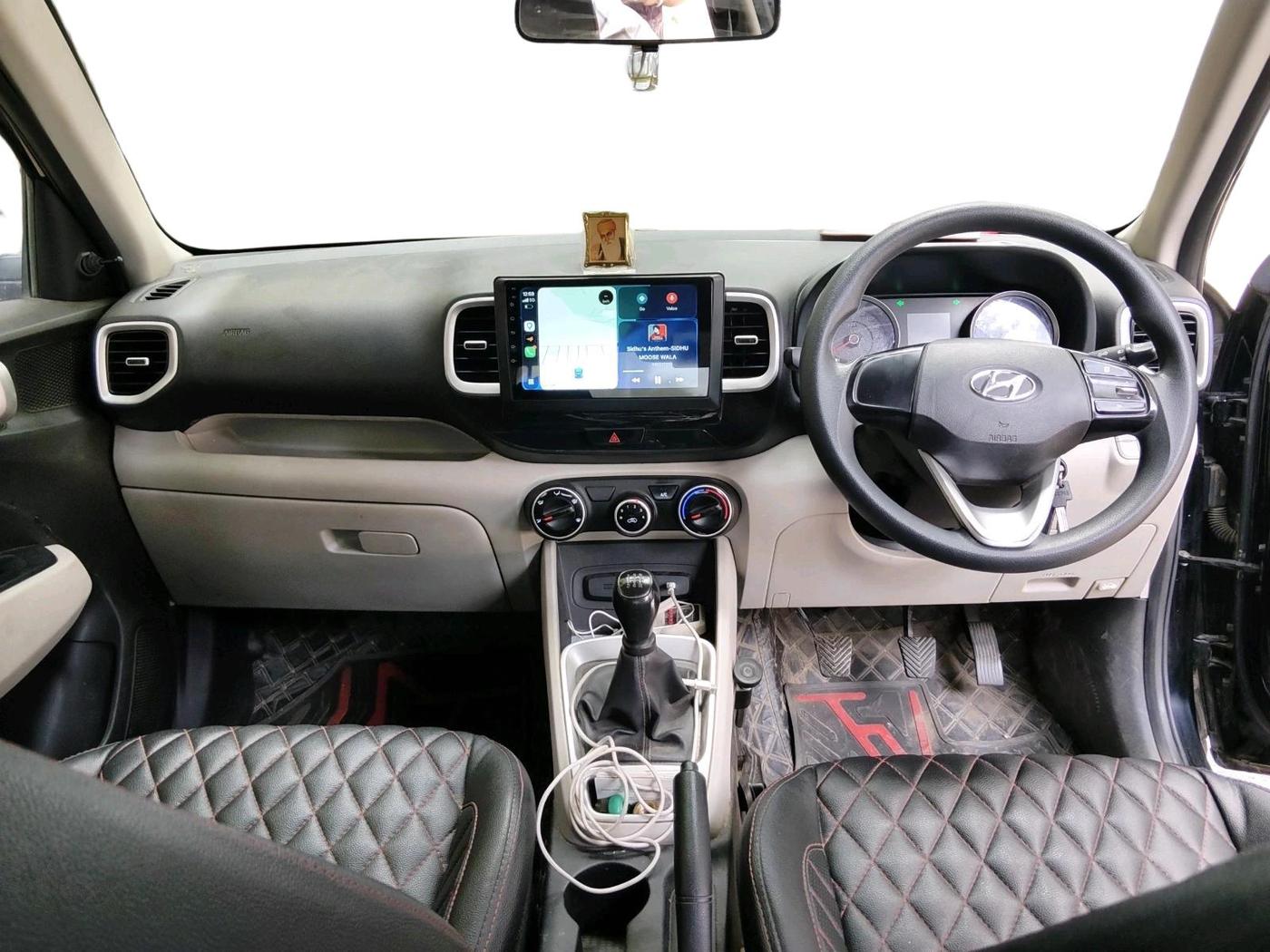 2023 Hyundai VENUE E 1.2, Petrol, Manual, 1,07,599 km, interior