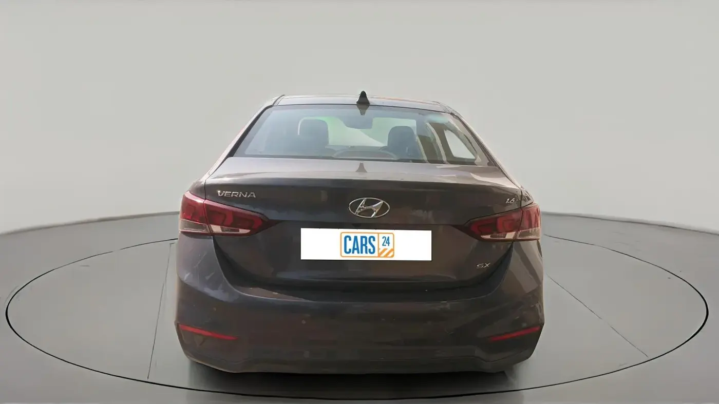 2017 Hyundai Verna 1.6 VTVT SX (O) AT, Petrol, Automatic, 80,000 km, exterior