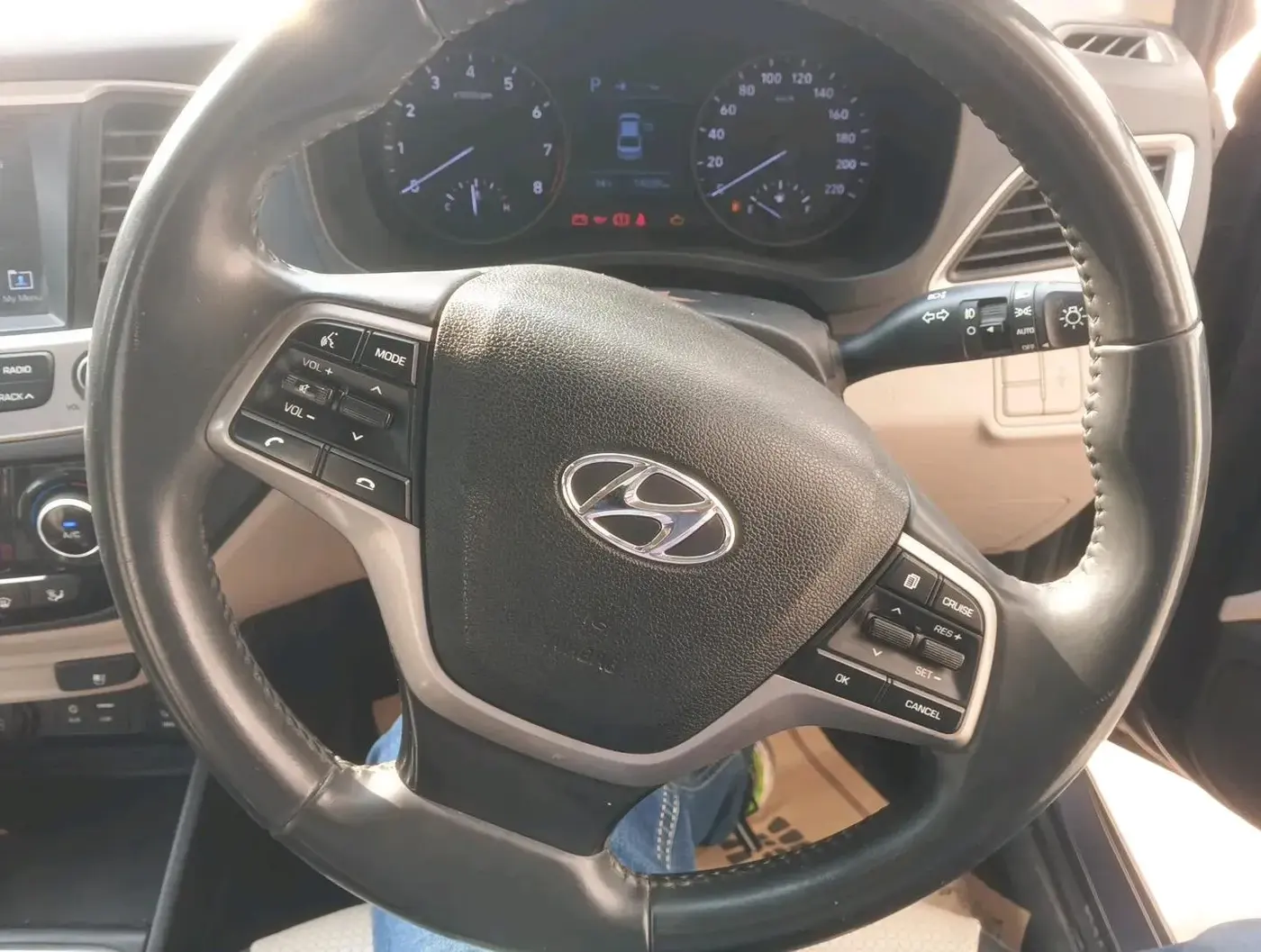 2017 Hyundai Verna 1.6 VTVT SX (O) AT, Petrol, Automatic, 80,000 km, interior