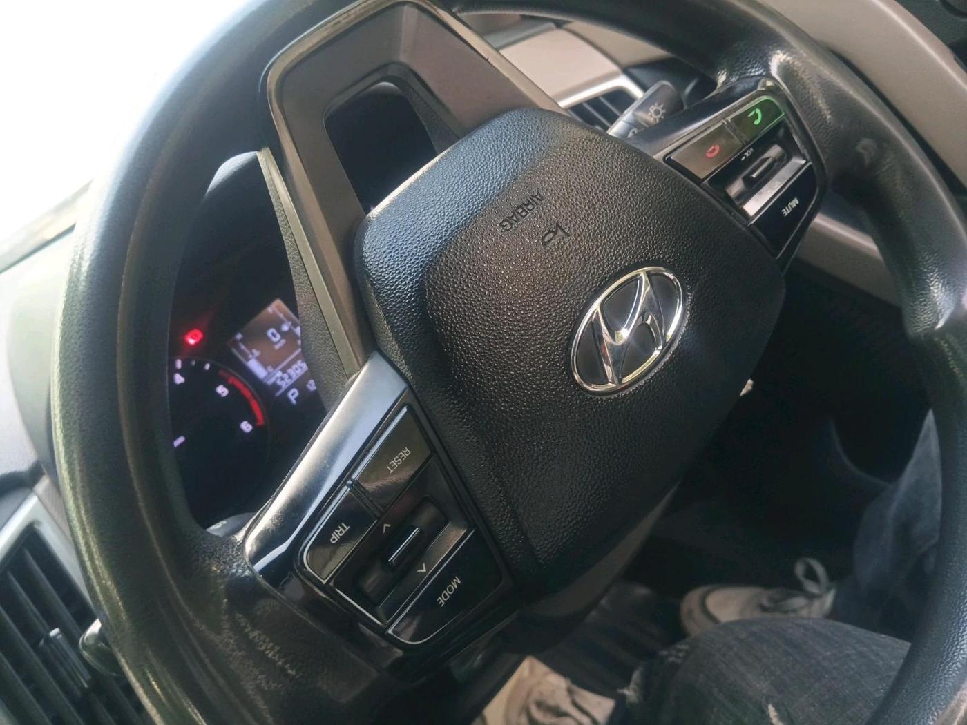 2016 Hyundai Creta S PLUS 1.6 AT DIESEL, Diesel, Automatic, 1,27,829 km, interior