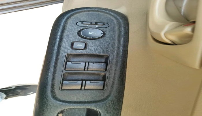 2014 Honda Amaze 1.2L I-VTEC S, Petrol, Manual, 84,195 km, interior