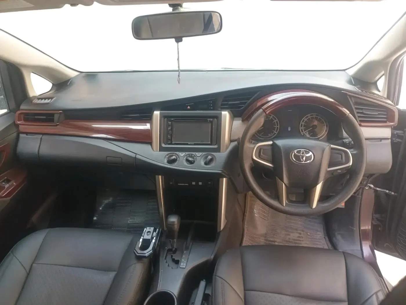 2017 Toyota Innova Crysta 2.7 GX AT 7 STR, Petrol, Automatic, 41,754 km, interior