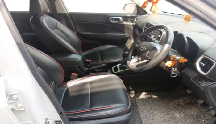 2022 Hyundai VENUE S 1.2, Petrol, Manual, 60,335 km, interior
