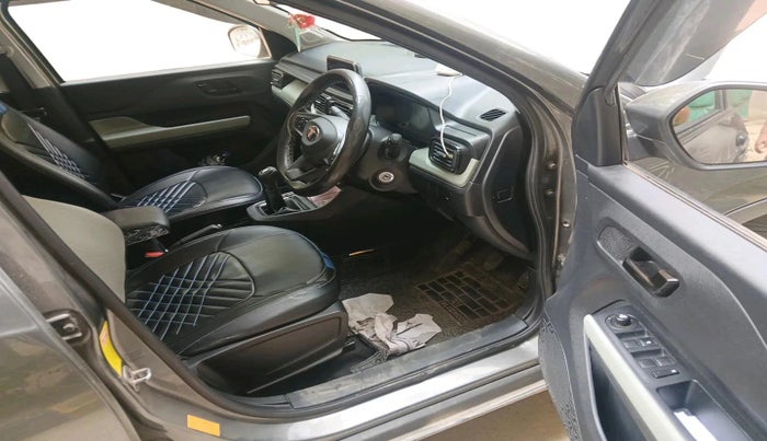 2024 Tata PUNCH ADVENTURE RHYTHM CNG, CNG, Manual, 33,589 km, interior
