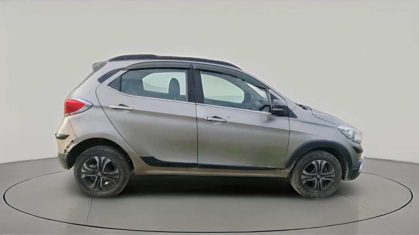 2019 Tata TIAGO NRG PETROL, Petrol, Manual, 76,739 km, exterior