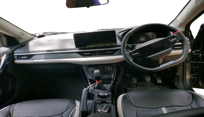 2025 Tata NEXON Creative Plus (PS) 1.2 Petrol Dual Tone, Petrol, Manual, 12,942 km, interior