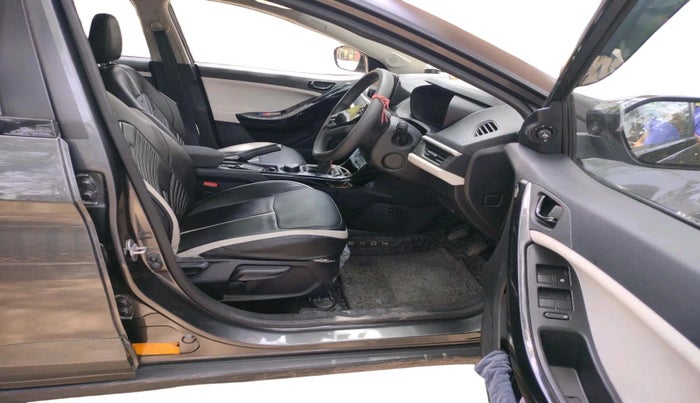 2025 Tata NEXON Creative Plus (PS) 1.2 Petrol Dual Tone, Petrol, Manual, 12,942 km, interior