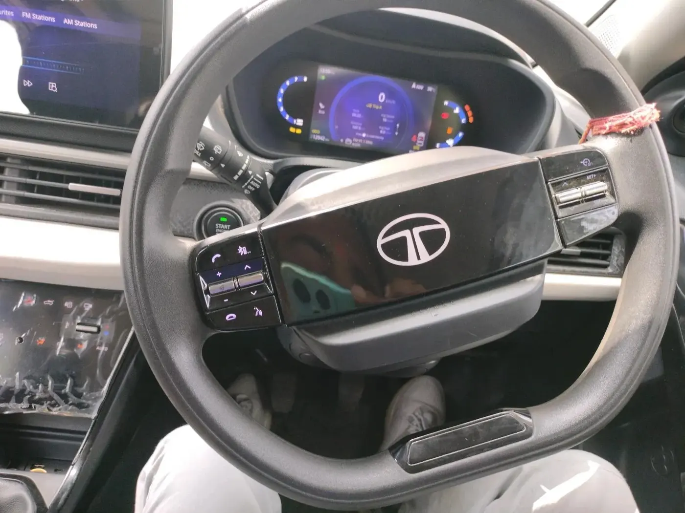 2025 Tata NEXON Creative Plus (PS) 1.2 Petrol Dual Tone, Petrol, Manual, 12,942 km, interior