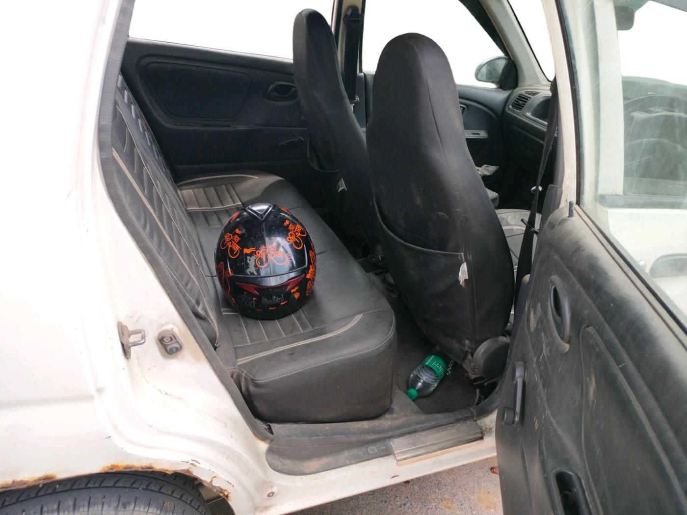 2011 Maruti Alto LXI, Petrol, Manual, 1,18,997 km, interior