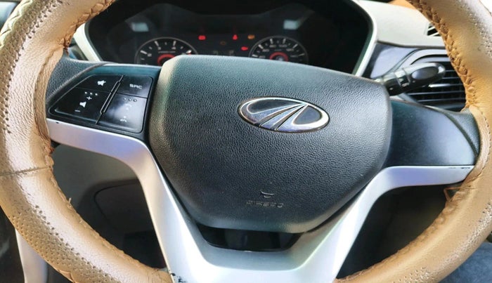 2016 Mahindra Kuv100 K8 6 STR, Petrol, Manual, 89,672 km, interior