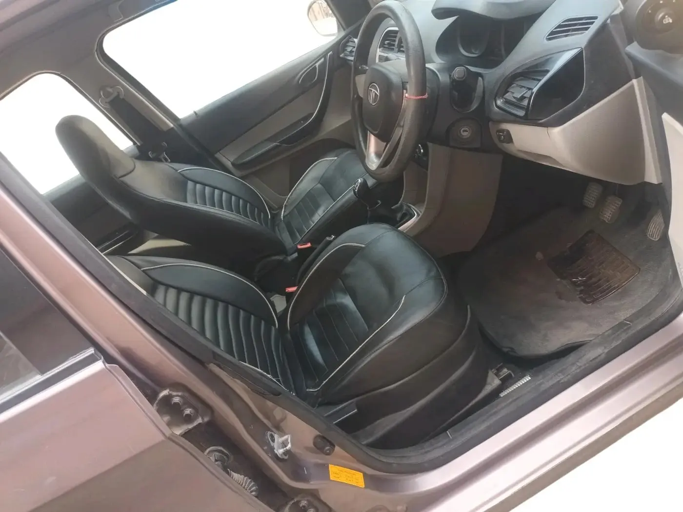 2016 Tata Tiago XT PETROL, CNG, Manual, 93,334 km, interior