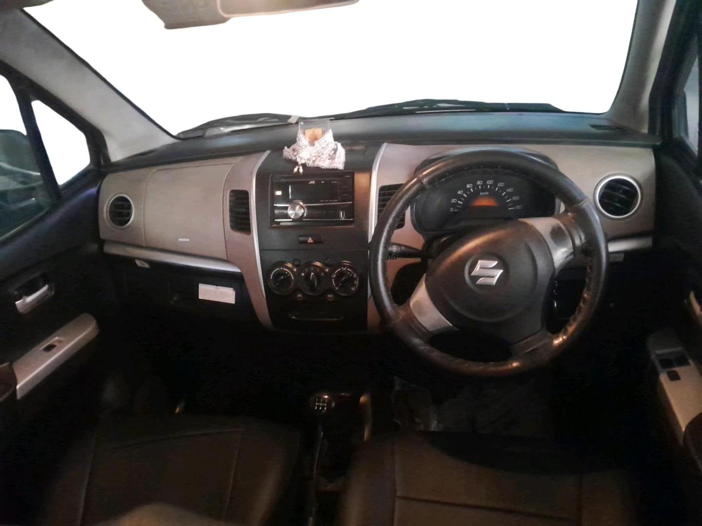 2013 Maruti Wagon R 1.0 LXI CNG, CNG, Manual, 39,397 km, interior