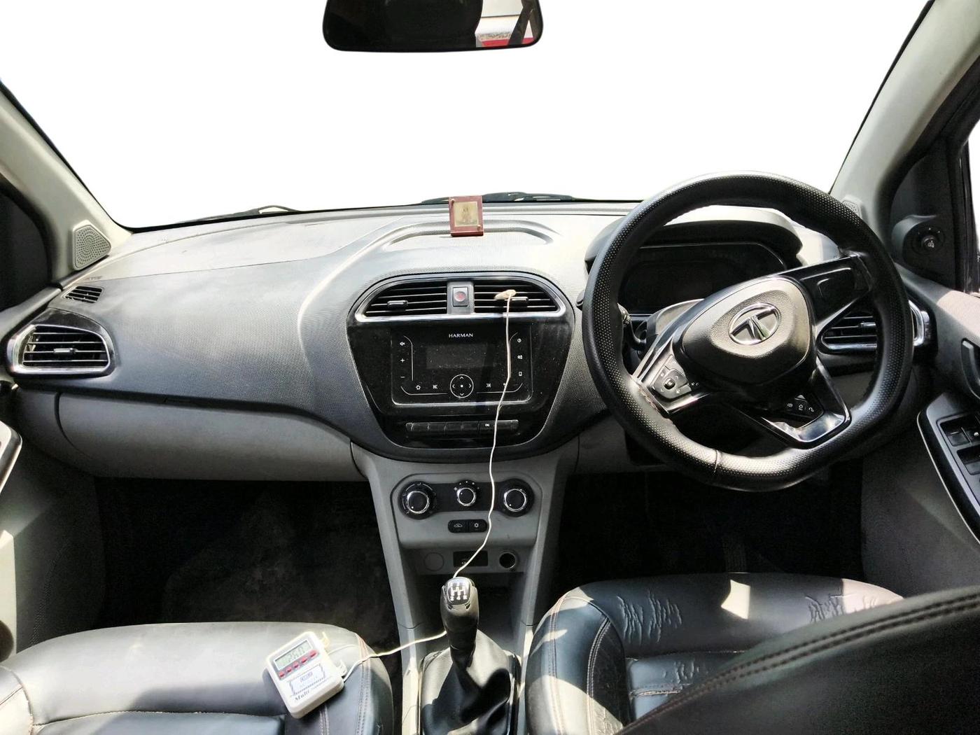 2022 Tata Tiago XT CNG, CNG, Manual, 1,18,509 km, interior