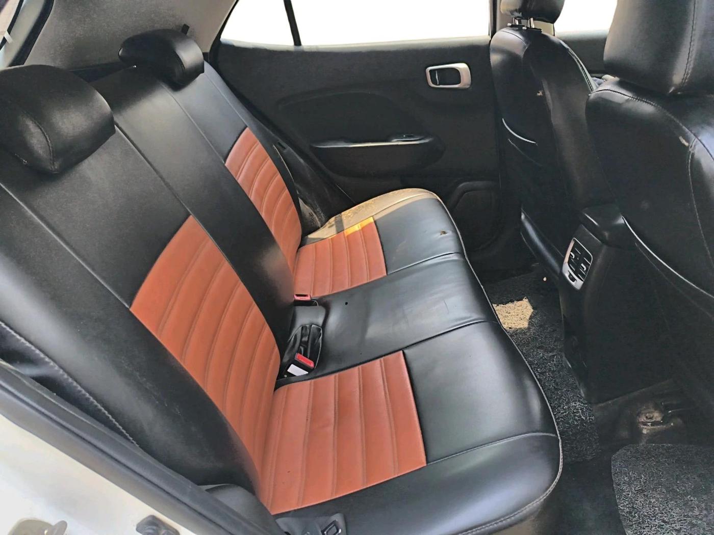 2021 Hyundai VENUE SX 1.0 TURBO, Petrol, Manual, 61,332 km, interior