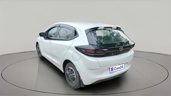 2020 Tata ALTROZ XE PETROL, CNG, Manual, 76,000 km, exterior