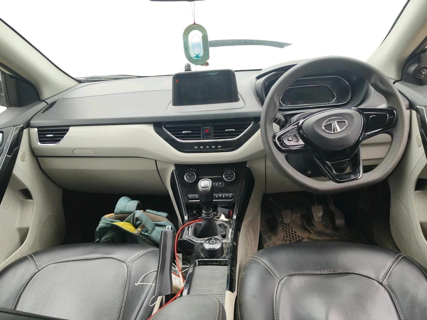 2022 Tata NEXON XZ PLUS PETROL, Petrol, Manual, 72,233 km, interior