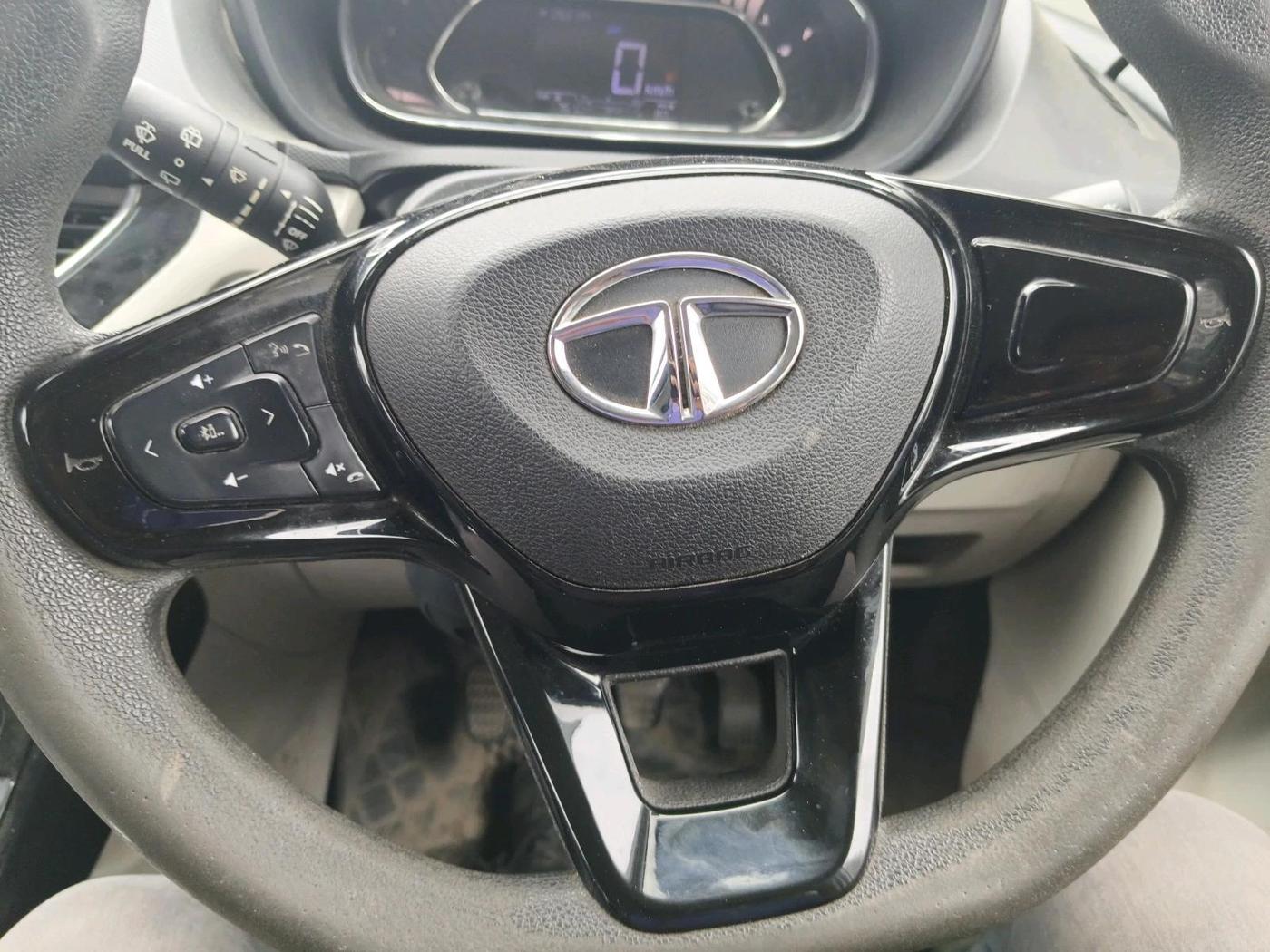 2022 Tata NEXON XZ PLUS PETROL, Petrol, Manual, 72,233 km, interior