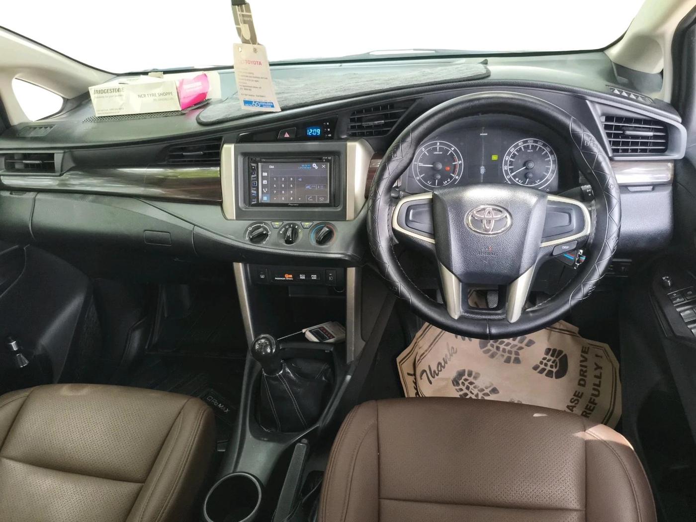 2017 Toyota Innova Crysta 2.4 G 7 STR, Diesel, Manual, 86,465 km, interior