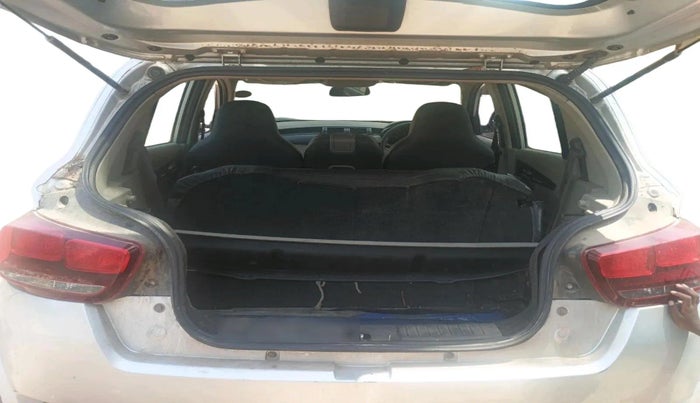 2016 Mahindra Kuv100 K4 PLUS D 6 STR, Diesel, Manual, 82,131 km, exterior