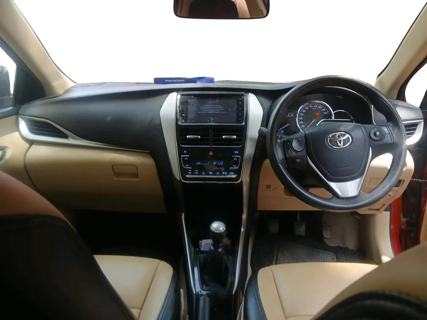 2018 Toyota YARIS G MT, Petrol, Manual, 1,03,951 km, interior