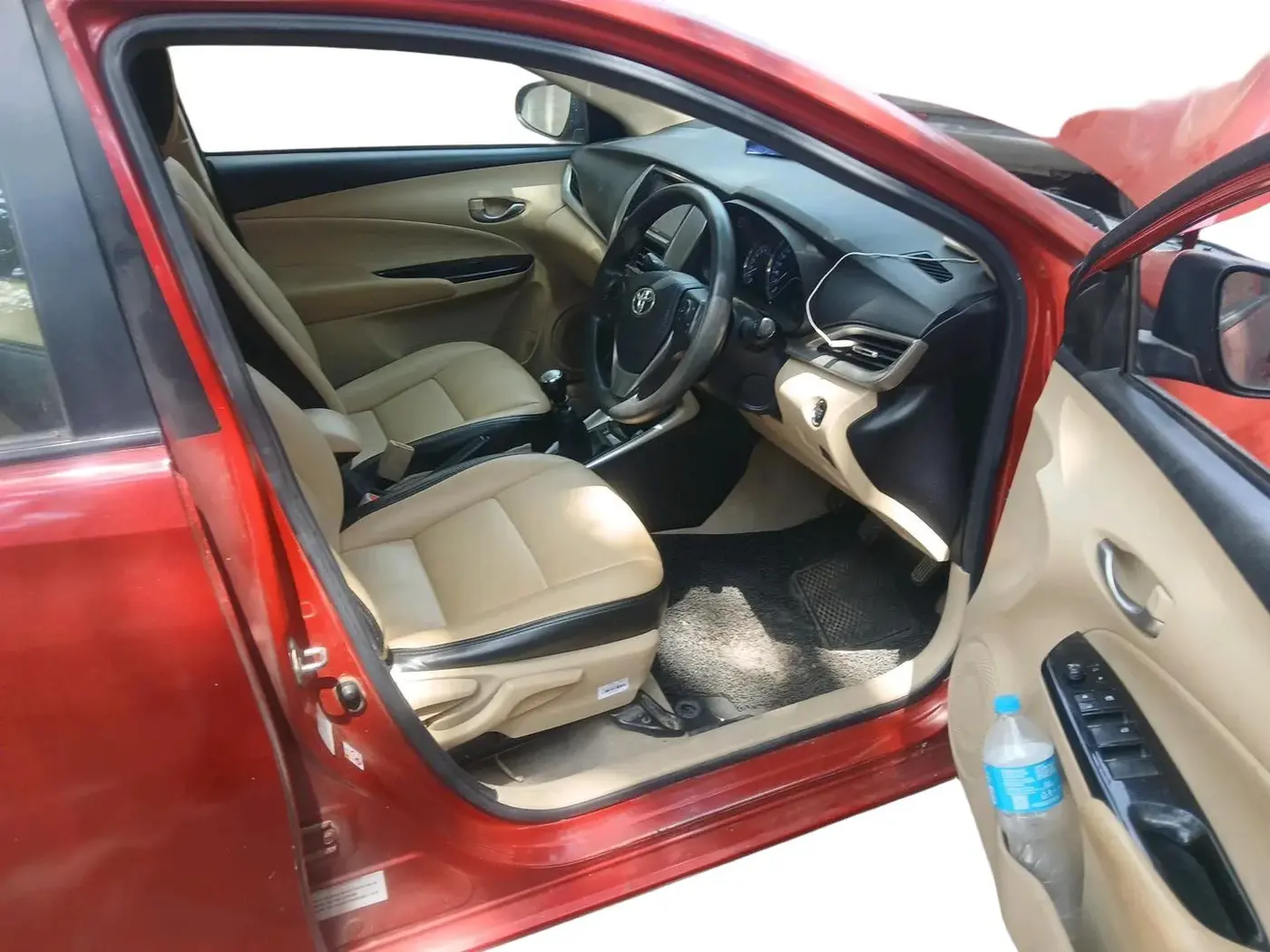 2018 Toyota YARIS G MT, Petrol, Manual, 1,03,951 km, interior