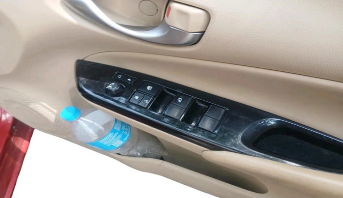 2018 Toyota YARIS G MT, Petrol, Manual, 1,03,951 km, interior