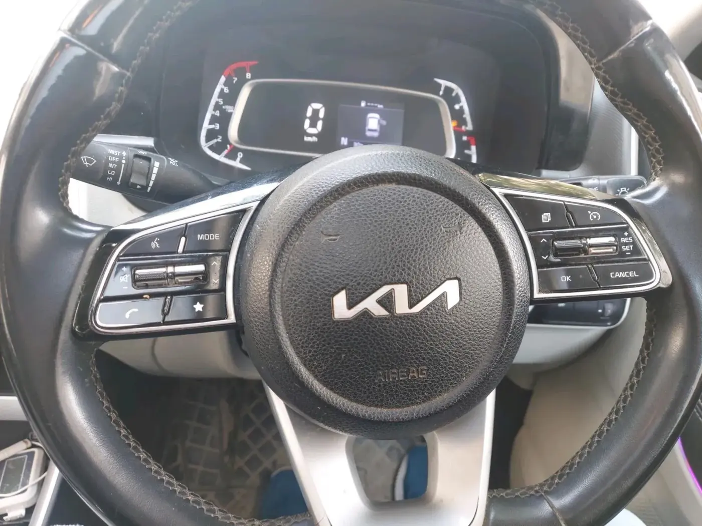 2021 KIA SONET HTX 1.0 IMT, Petrol, Manual, 81,114 km, interior