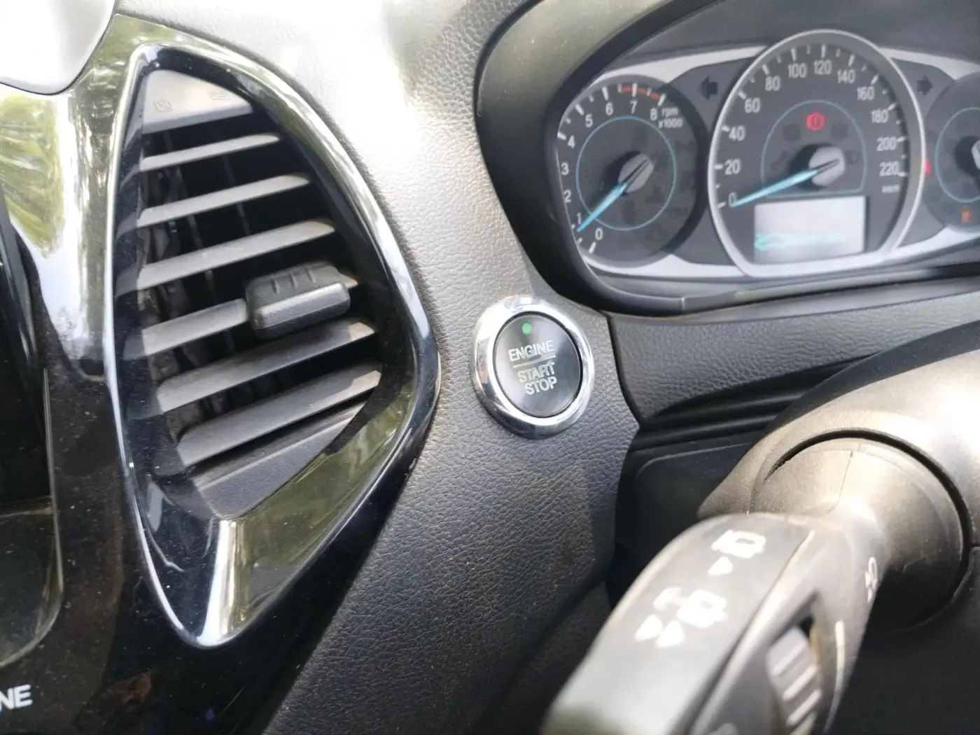2019 Ford New Figo TITANIUM 1.2 PETROL MT, Petrol, Manual, 47,727 km, interior