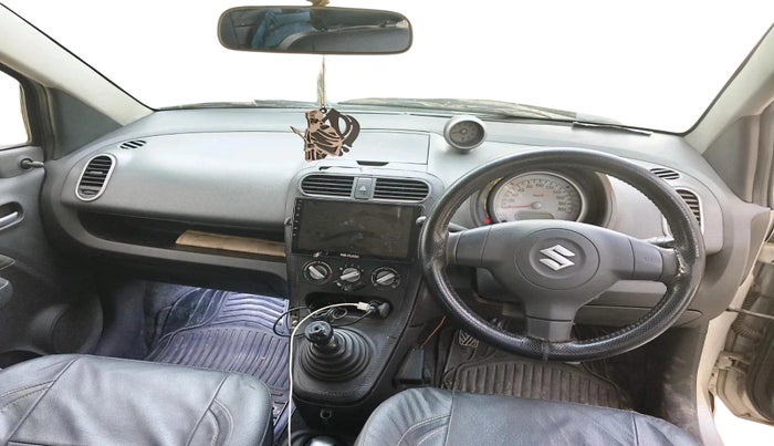 2011 Maruti Ritz VXI, CNG, Manual, 1,18,498 km, interior