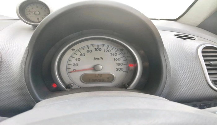 2011 Maruti Ritz VXI, CNG, Manual, 1,18,498 km, interior