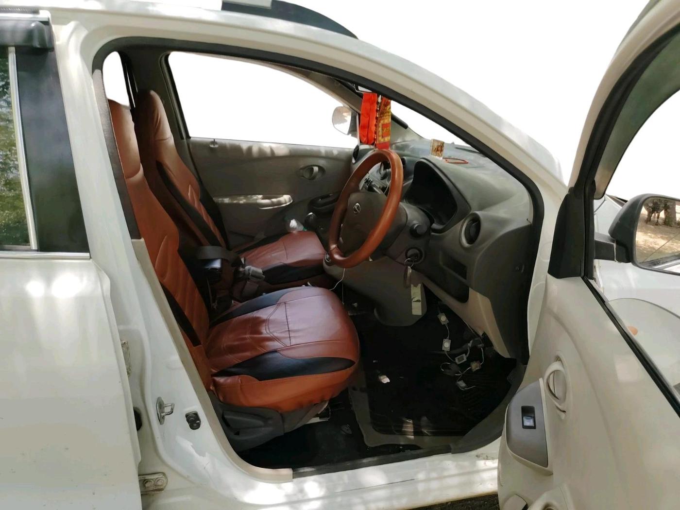 2014 Datsun Go T, Petrol, Manual, 43,216 km, interior