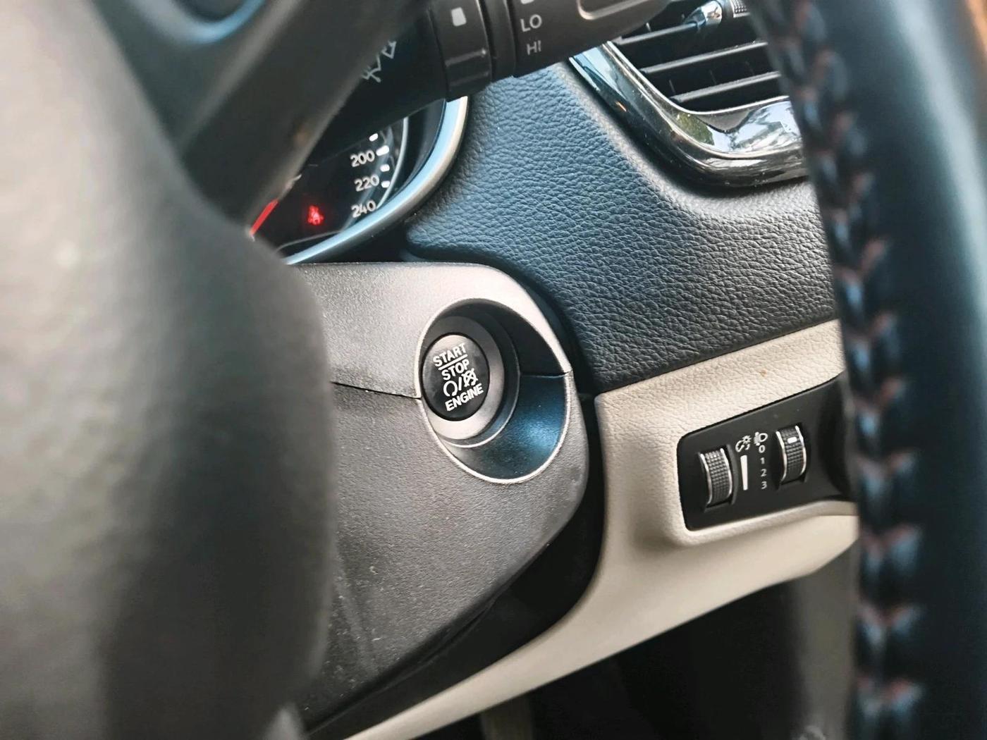 2020 Jeep Compass LIMITED PLUS 2.0 DIESEL 4X4 AT, Diesel, Automatic, 1,25,505 km, interior