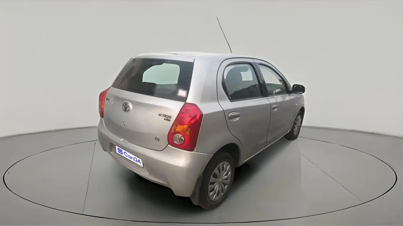 2011 Toyota Etios Liva G, Petrol, Manual, 64,949 km, exterior
