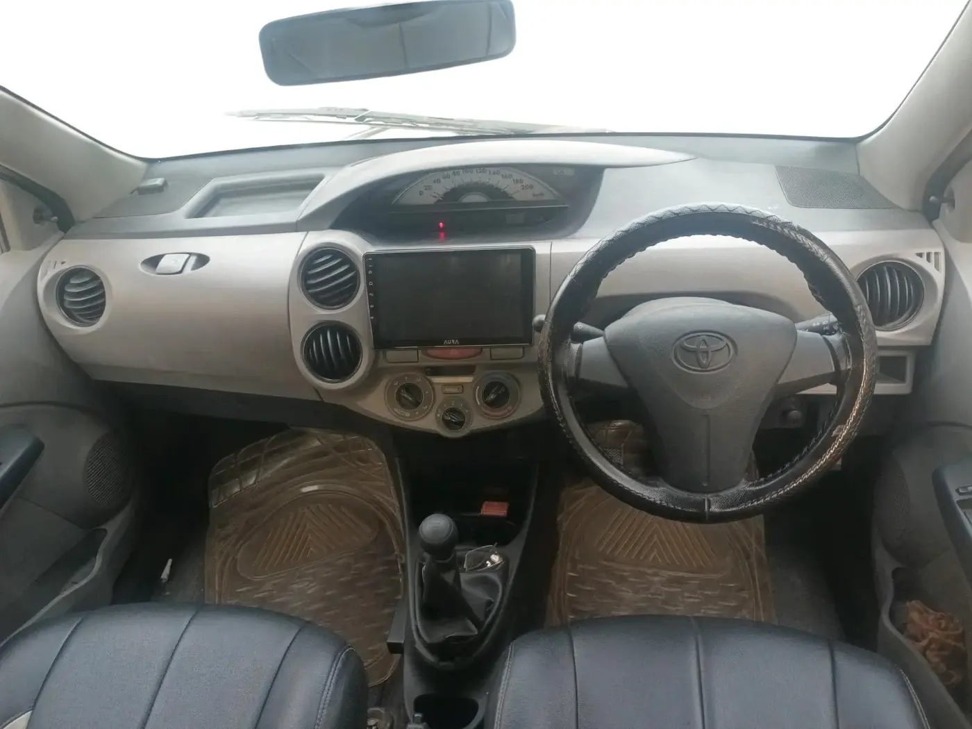 2011 Toyota Etios Liva G, Petrol, Manual, 64,949 km, interior