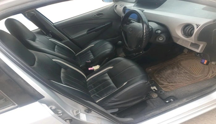 2011 Toyota Etios Liva G, Petrol, Manual, 64,949 km, interior