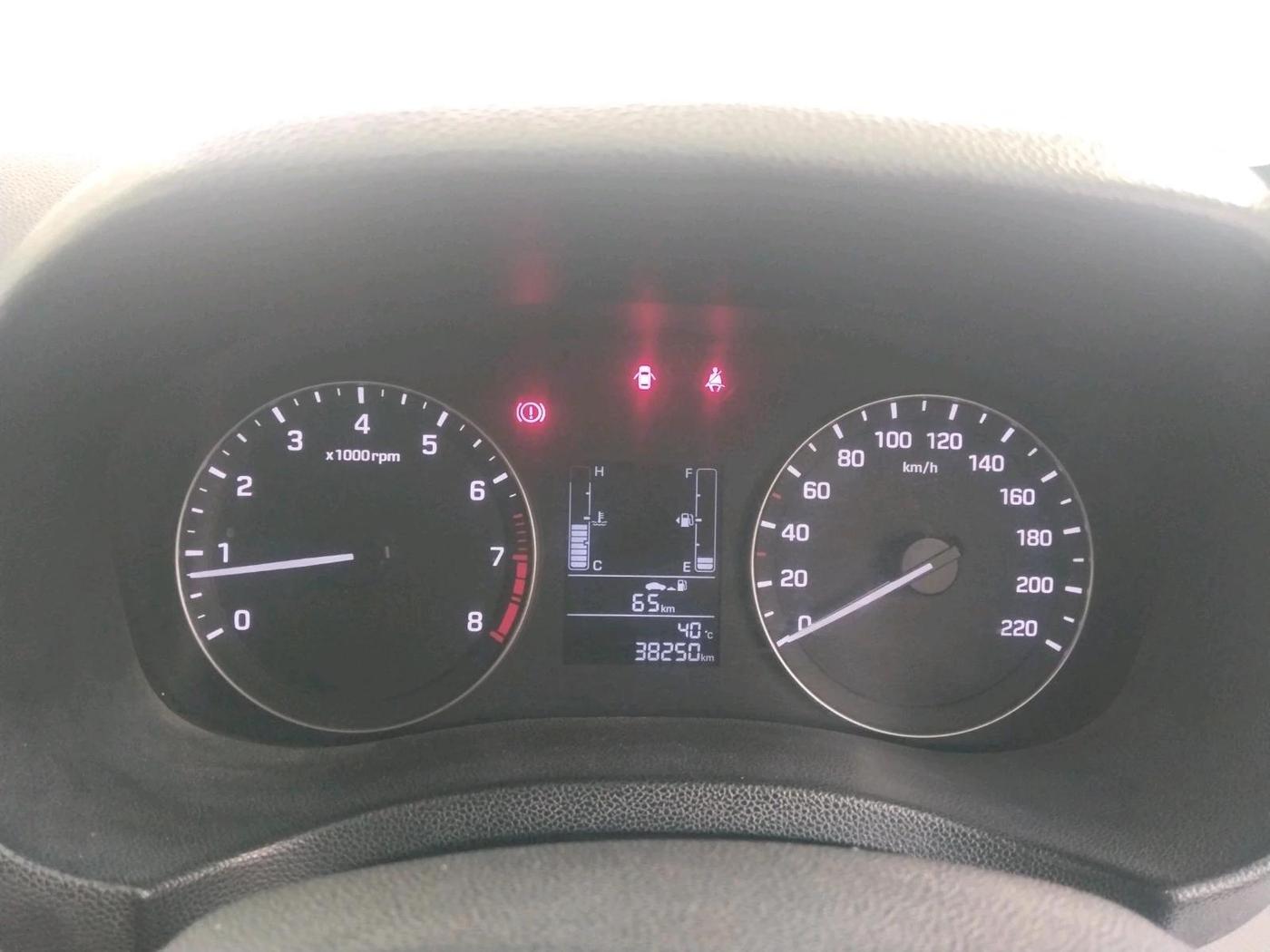 2019 Hyundai Creta E PLUS 1.6 PETROL, Petrol, Manual, 38,250 km, interior