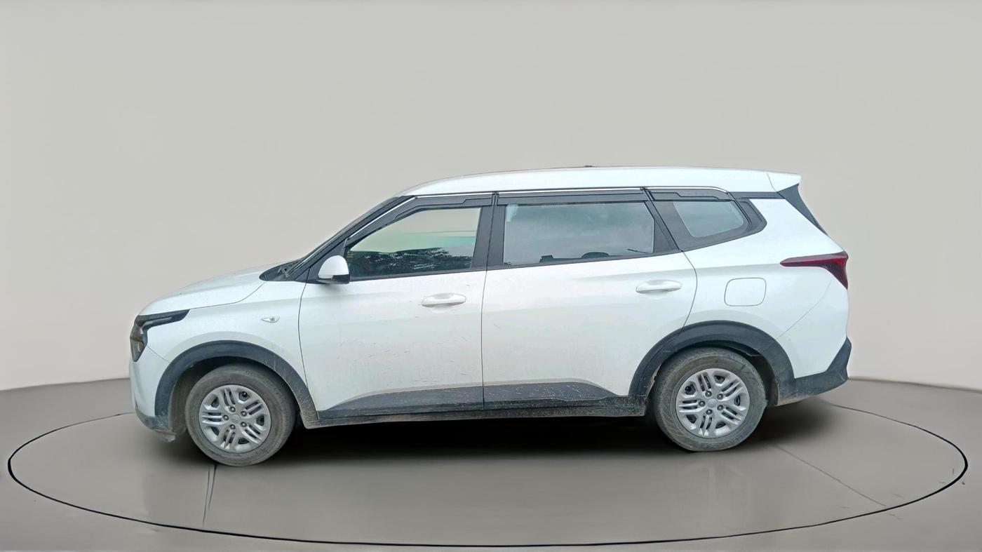 2023 KIA CARENS PREMIUM 1.5 PETROL 7 STR, CNG, Manual, 42,943 km, exterior