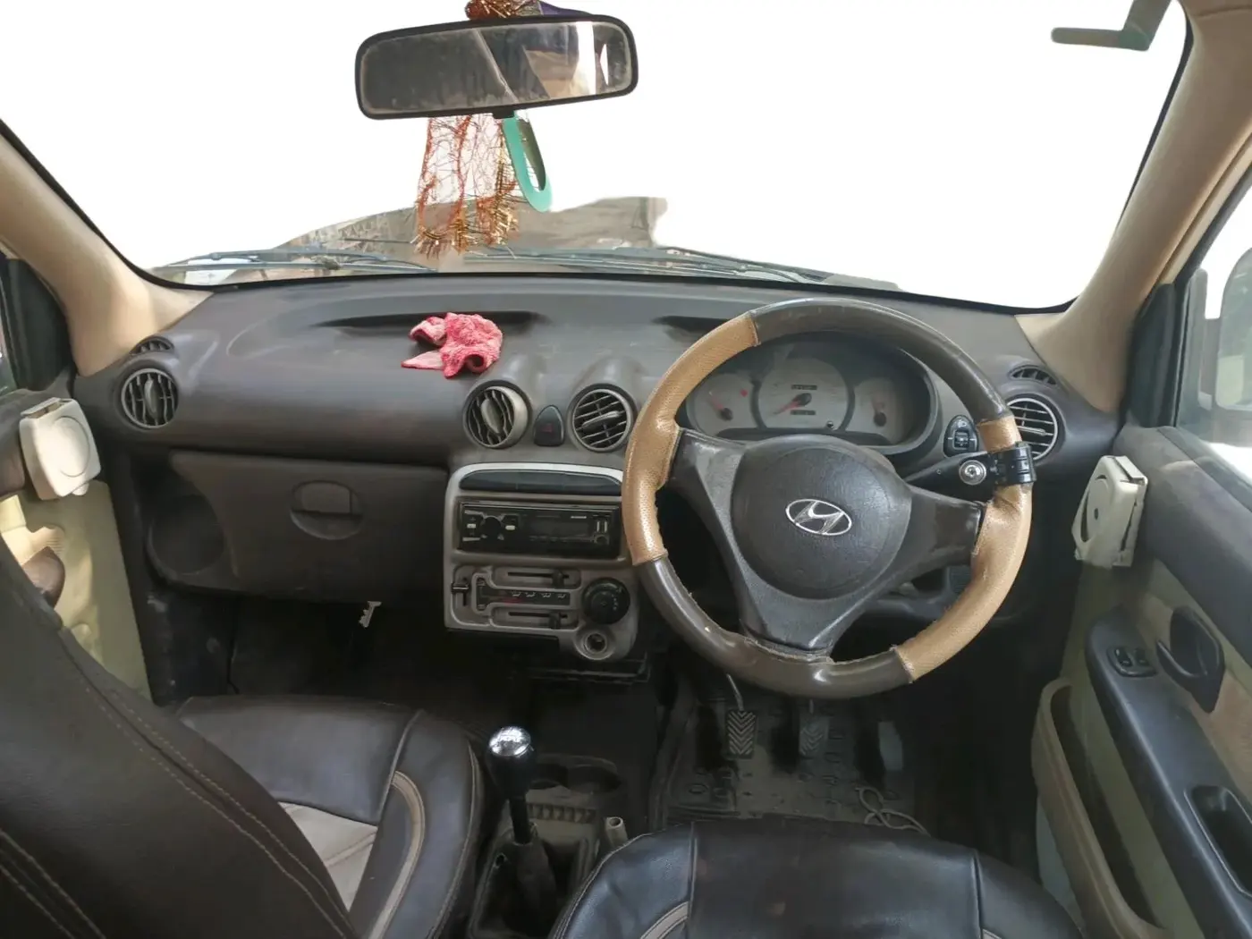 2011 Hyundai Santro Xing GL PLUS, Petrol, Manual, 75,000 km, interior