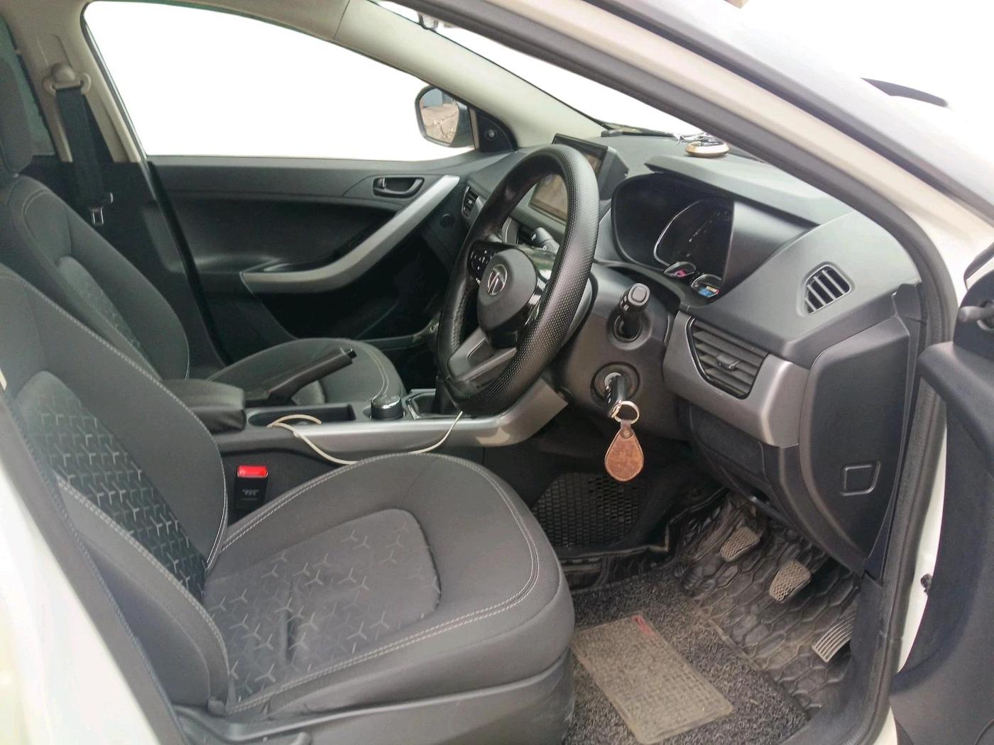2022 Tata NEXON XE PETROL, Petrol, Manual, 20,945 km, interior