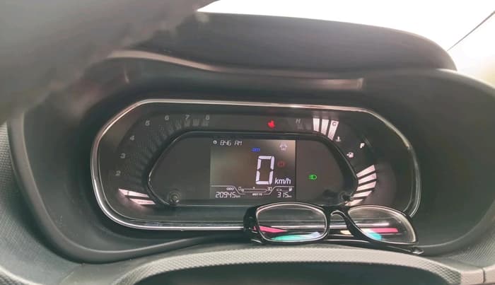 2022 Tata NEXON XE PETROL, Petrol, Manual, 20,945 km, interior