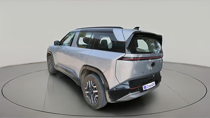 2026 Tata Sierra Adventure 1.5 Revotron MT, Petrol, Manual, 11,246 km, exterior