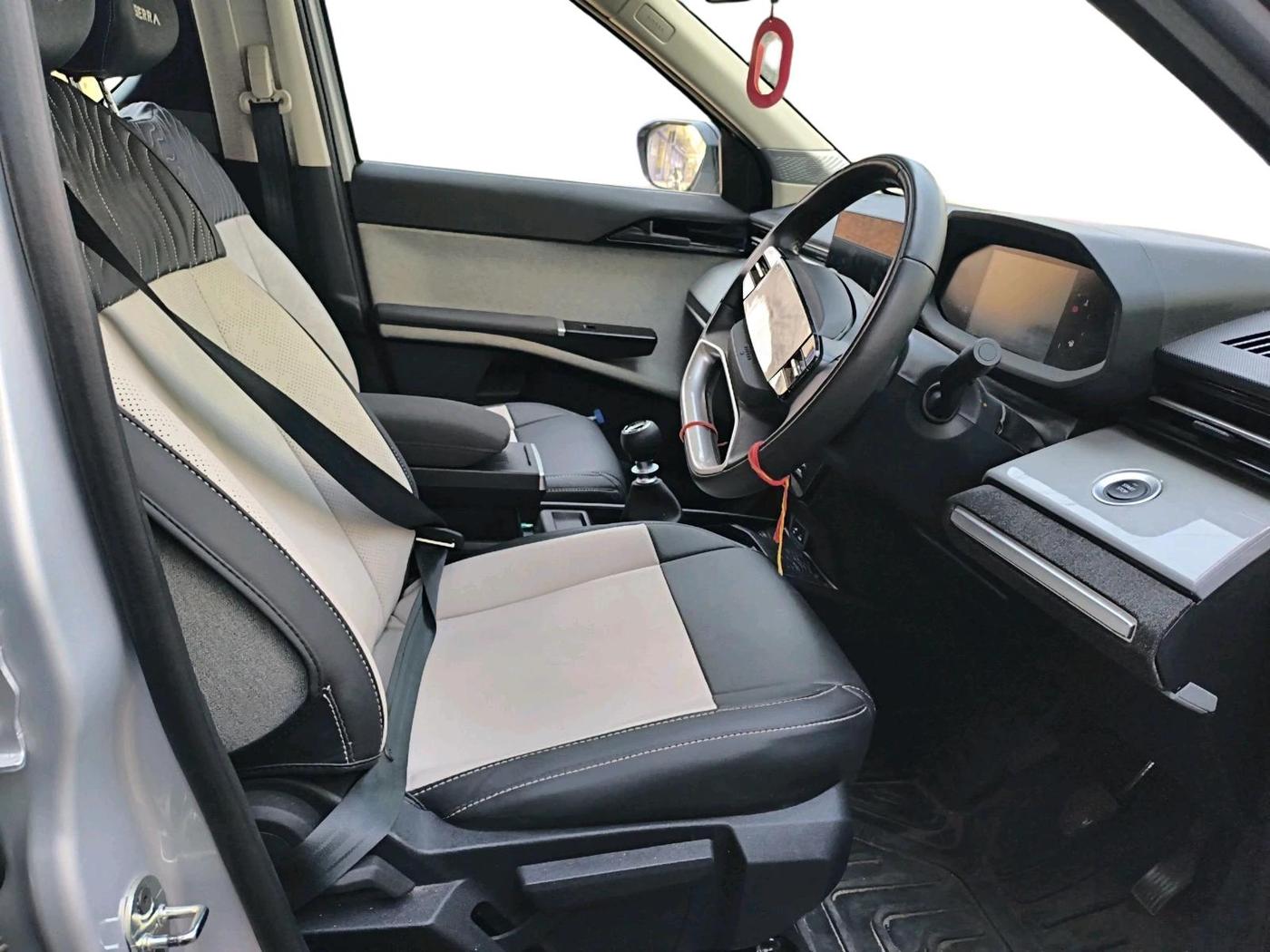2026 Tata Sierra Adventure 1.5 Revotron MT, Petrol, Manual, 11,246 km, interior
