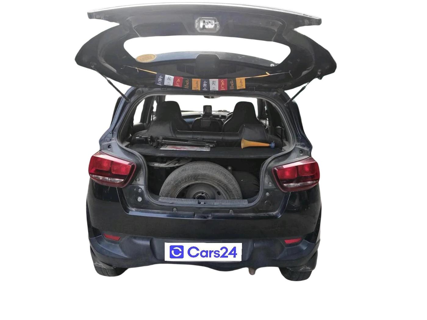 2017 Mahindra Kuv100 K2 6 STR, CNG, Manual, 1,04,259 km, exterior