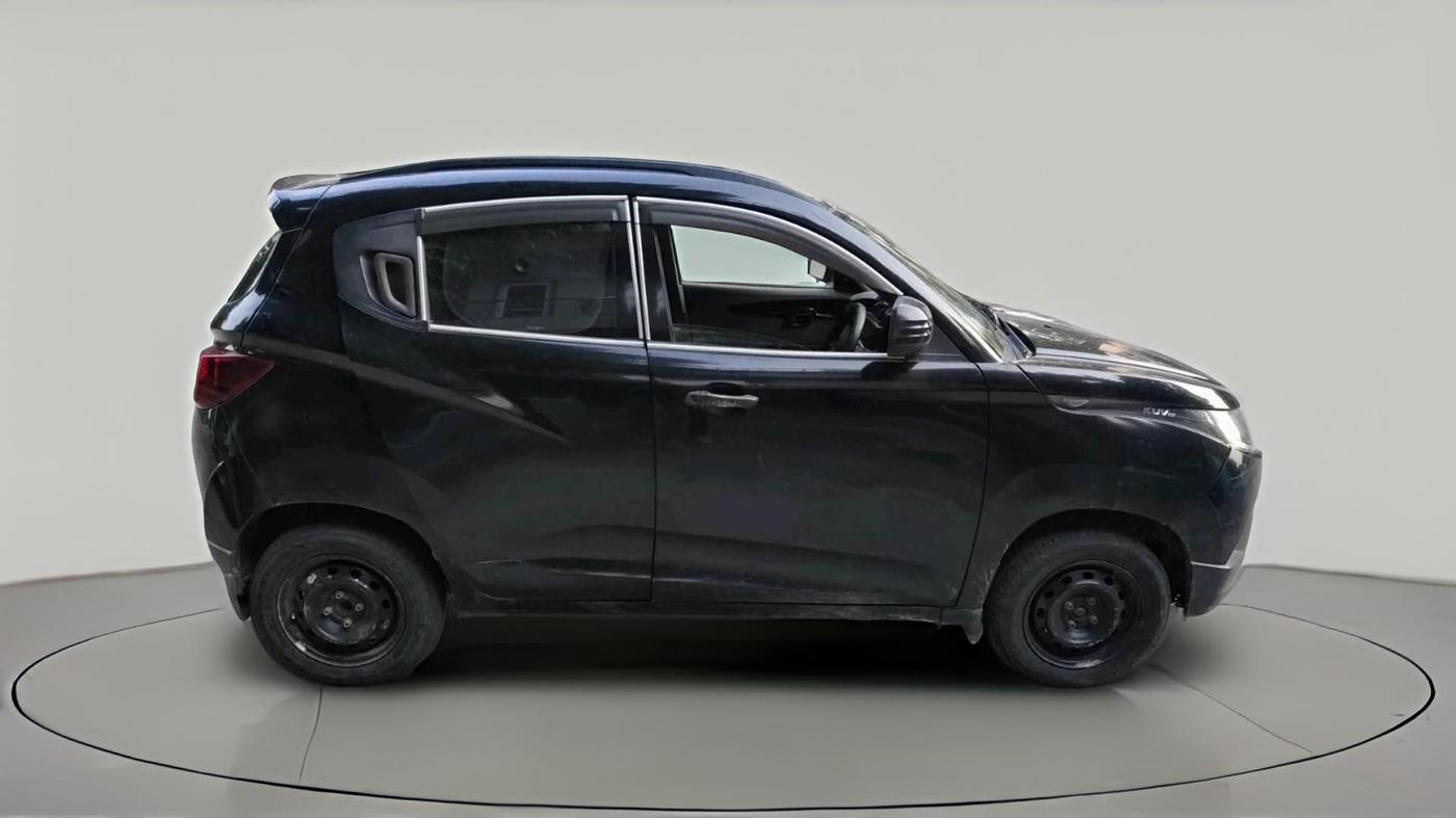 2017 Mahindra Kuv100 K2 6 STR, CNG, Manual, 1,04,259 km, exterior