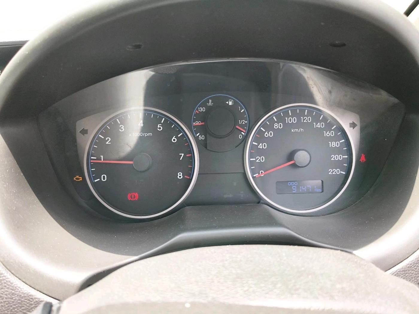 2013 Hyundai i20 MAGNA 1.2, Petrol, Manual, 91,471 km, interior