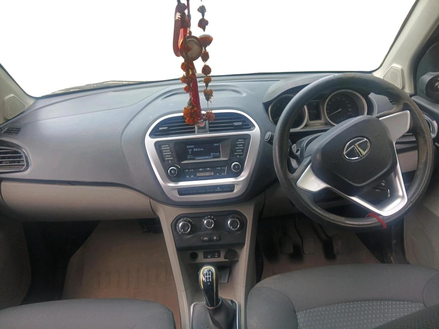 2017 Tata Tiago XT PETROL, CNG, Manual, 73,199 km, interior