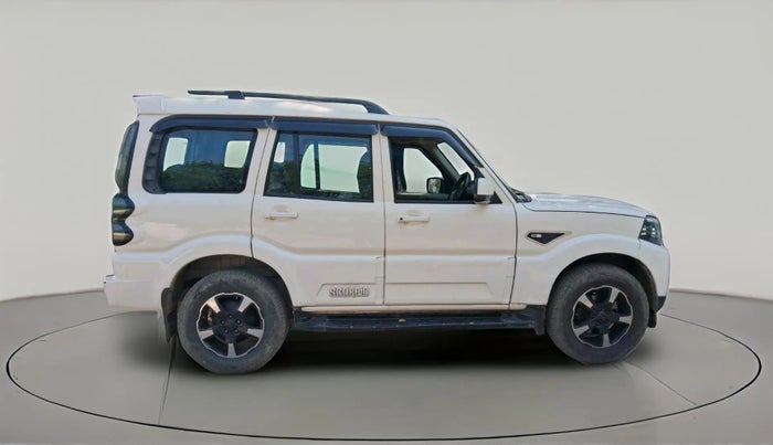 2018 Mahindra Scorpio S7, Diesel, Manual, 66,063 km, exterior