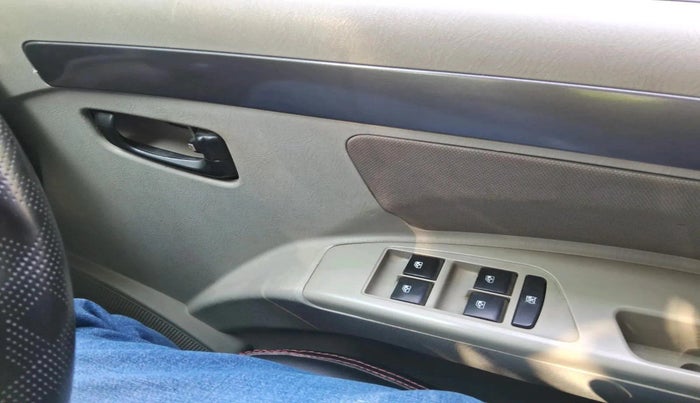 2018 Mahindra Scorpio S7, Diesel, Manual, 66,063 km, interior